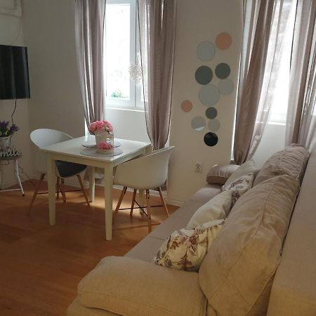 D&M Apartment Sibenik - An Apartment In The Heart Of The Old Town Exteriör bild