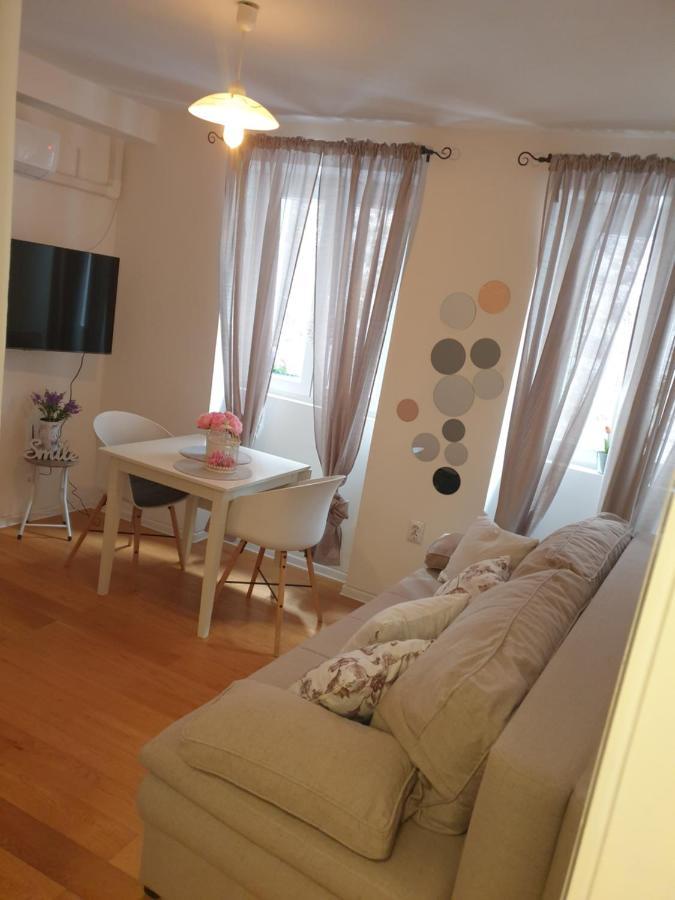 D&M Apartment Sibenik - An Apartment In The Heart Of The Old Town Exteriör bild