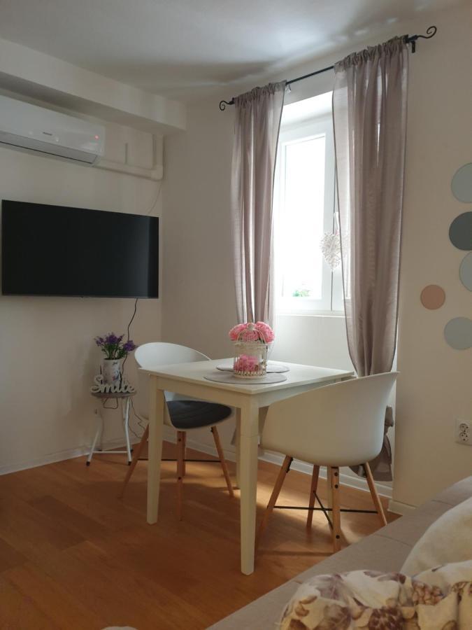 D&M Apartment Sibenik - An Apartment In The Heart Of The Old Town Exteriör bild