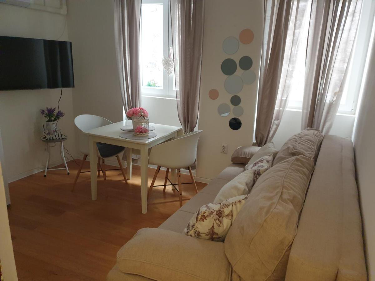 D&M Apartment Sibenik - An Apartment In The Heart Of The Old Town Exteriör bild