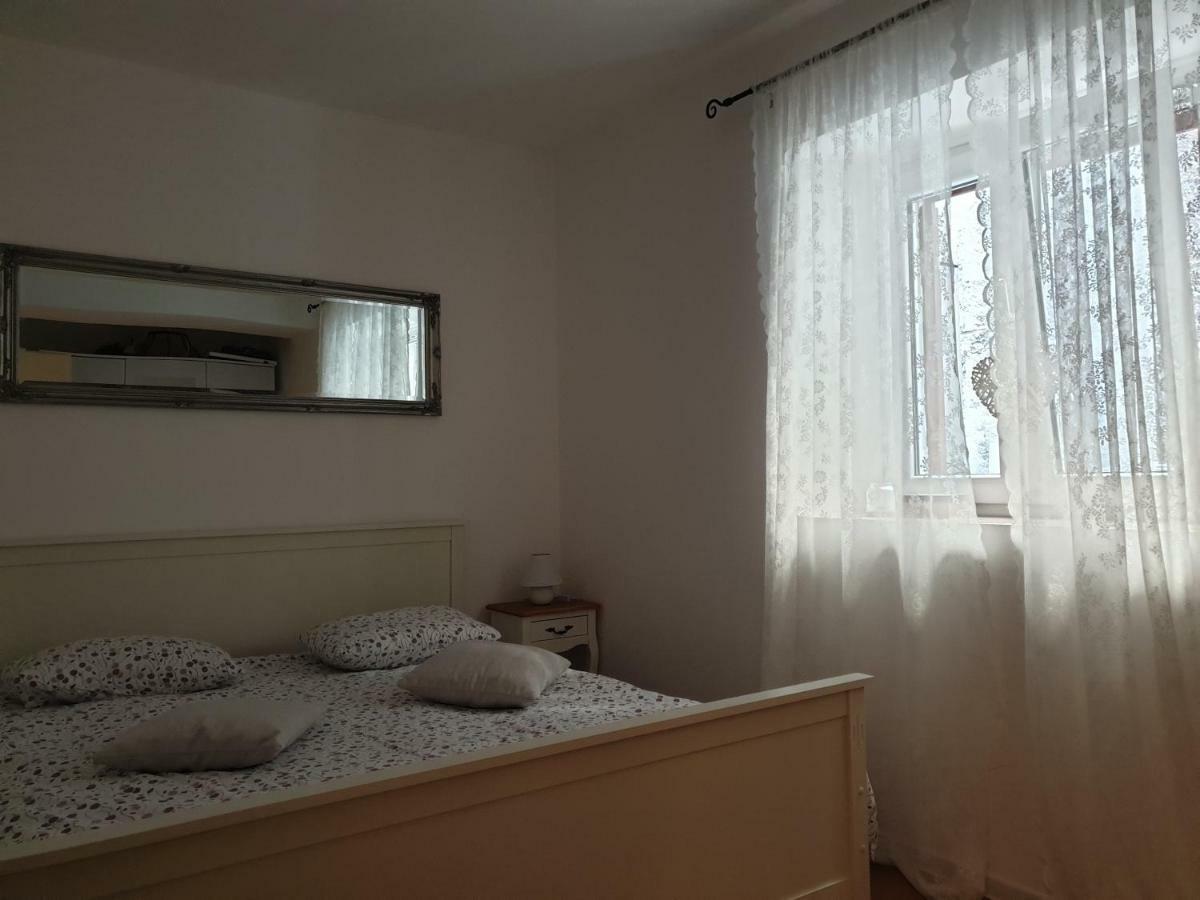 D&M Apartment Sibenik - An Apartment In The Heart Of The Old Town Exteriör bild