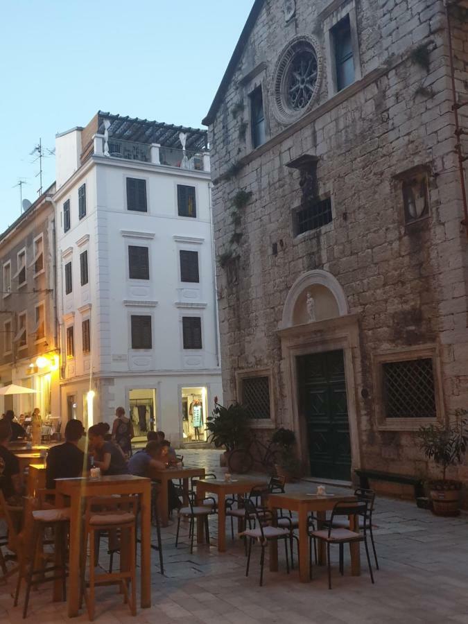 D&M Apartment Sibenik - An Apartment In The Heart Of The Old Town Exteriör bild